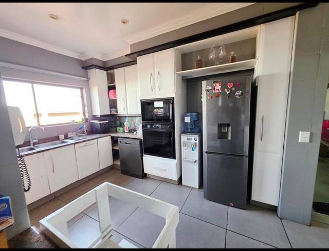 4 BEDROOM HOUSE FOR SALE IN BOKSBURG WEST